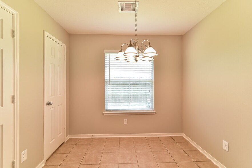 Building Photo - 3705 Burwood Ct