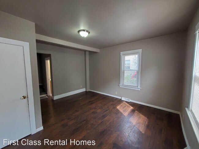 Building Photo - 3 br, 1 bath House - 1512 W 45th Ave