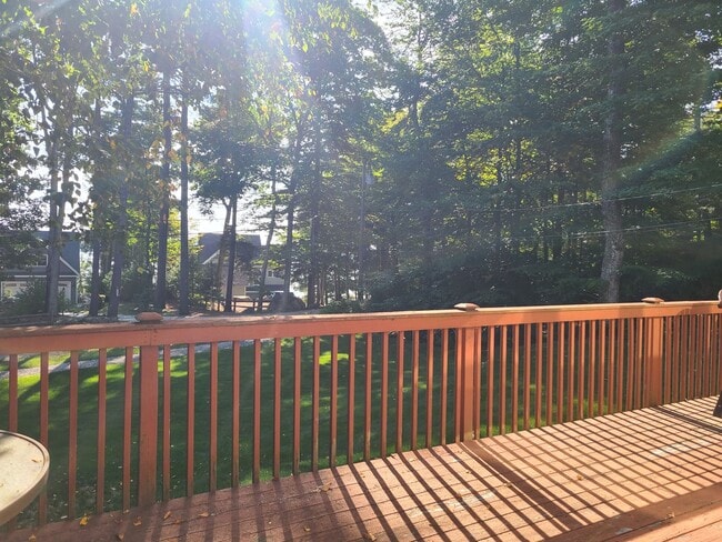 Building Photo - Beautiful 3 Bedroom House - Cozy Up This W...