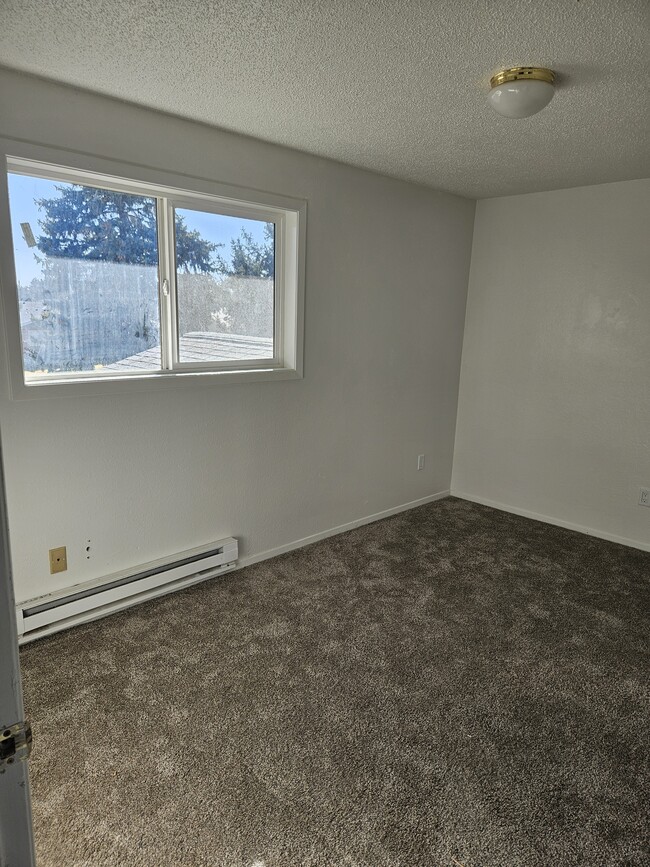 Building Photo - 10430 W Landmark Ct