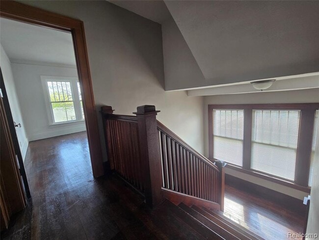 Building Photo - 26850 Seven Mile W