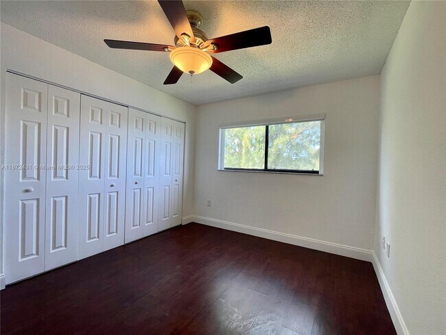 Building Photo - 7415 SW 152nd Ave