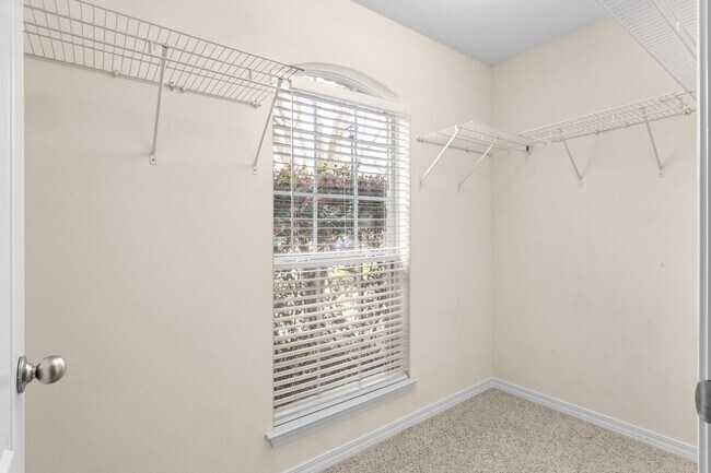 Building Photo - Spacious 4-Bedroom Home – Tanglewood!