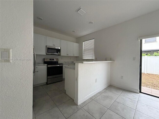 Building Photo - 10606 W 33rd Way
