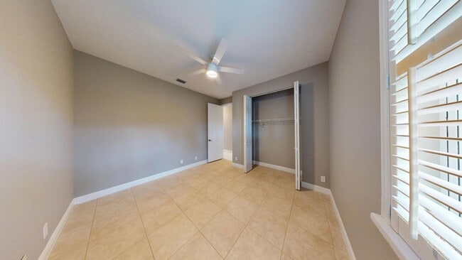 Building Photo - 9919 Royal Cardigan Way