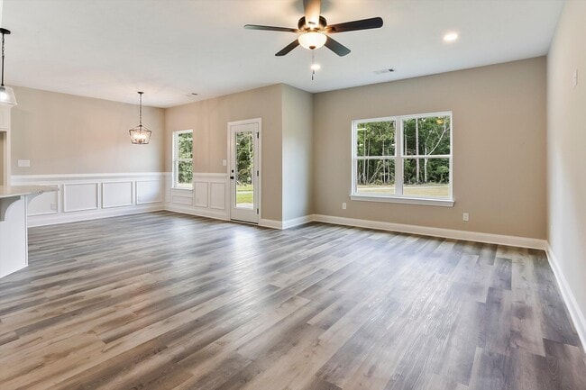Building Photo - 3327 Basil Ln