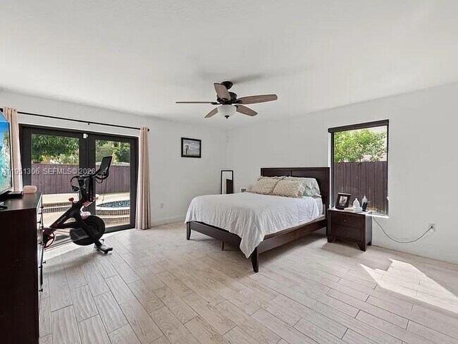 Building Photo - 14801 SW 154th Ct