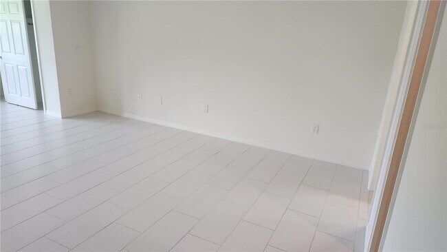 Building Photo - Dream Villa in Palmer Ranch Area