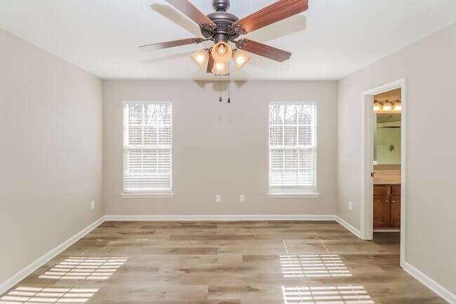 Building Photo - 8448 Angwin Pl