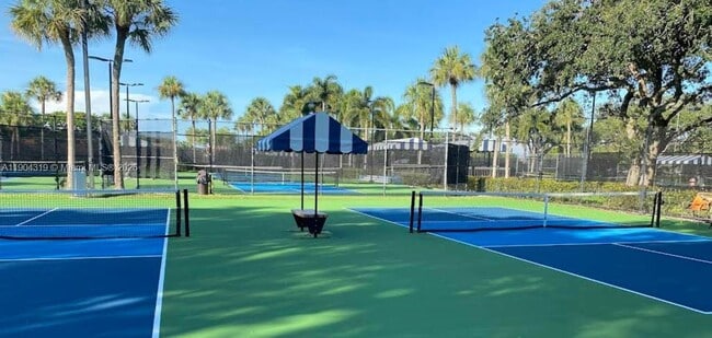 Building Photo - 206 Charter Way