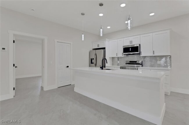 Building Photo - 4501 15th St SW