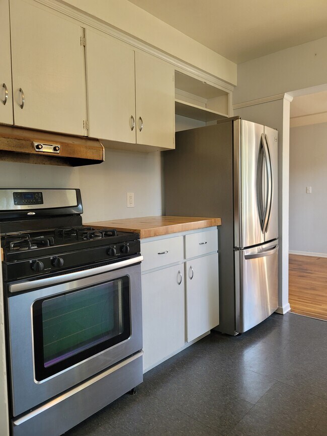 Building Photo - 1110 SE 113th Ave