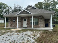 Building Photo - Newer 2-Bed 2-Bath home with high end finishes on quiet small town street! RENT-$1,250.00