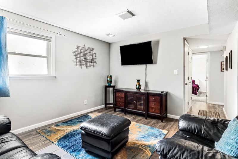 Building Photo - 3301 Buckeye Ct