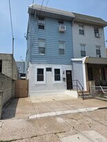 Building Photo - 2964 Salmon St