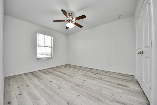 Building Photo - 24111 Golden Fallow Dr