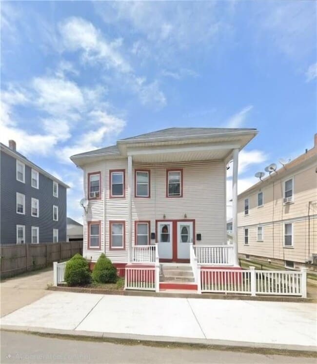 Building Photo - 256 Japonica St