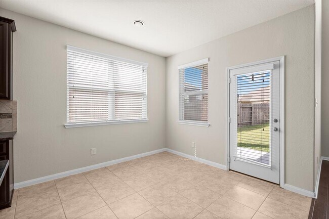 Building Photo - 18115 Fernwood Bend Dr