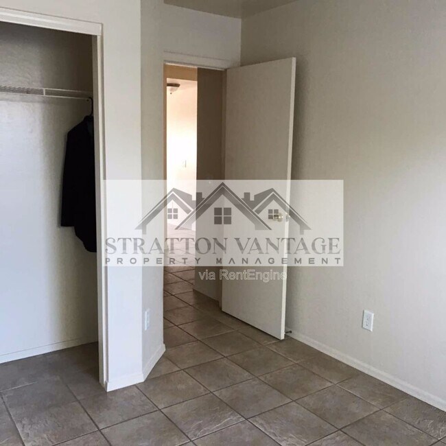 Building Photo - 23969 W Tonto St