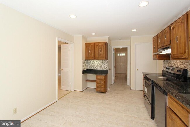 Building Photo - 2354 Wheystone Ct