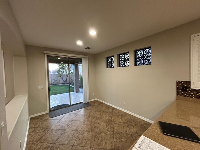 Building Photo - 5411 W Rowel Rd