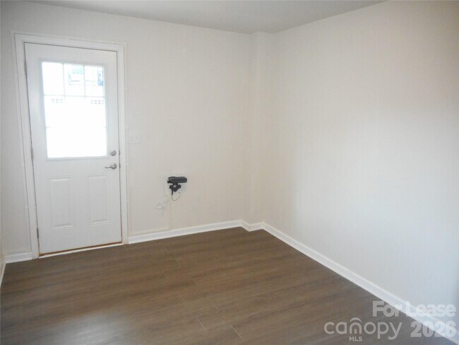 Building Photo - 2105 Autumn Olive Ln