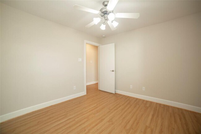 Building Photo - 3718 Main Aspen Dr