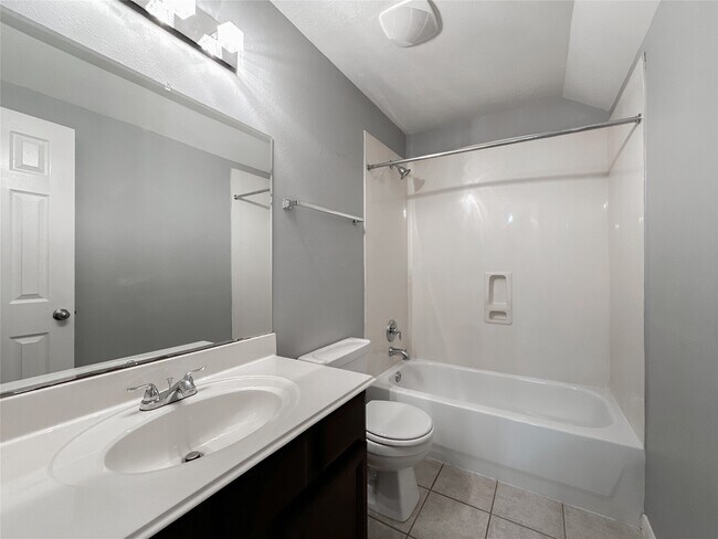 Building Photo - 6810 Summer Bridge Ln