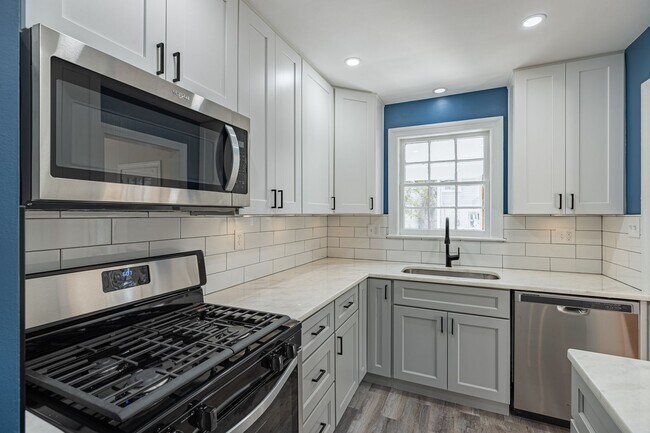 Building Photo - Completely Updated Charming Cape Cod