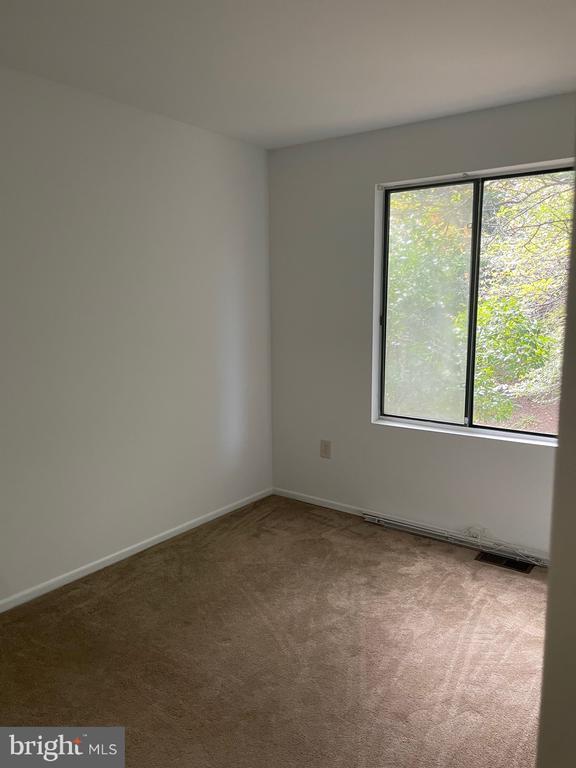 Building Photo - 1358 Hazel Nut Ct