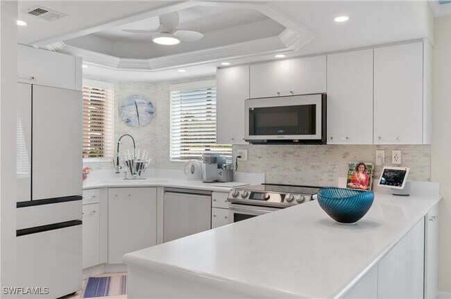 Building Photo - 9 High Point Cir N