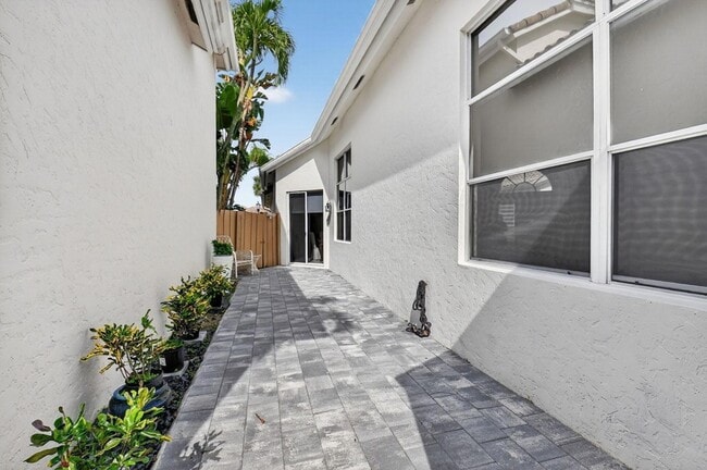 Building Photo - 6668 NW 25th Terrace