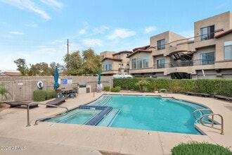 Building Photo - 2019 E Campbell Ave