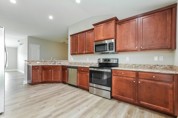 Building Photo - 706 Chelsea Ave