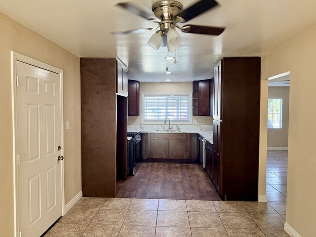 Building Photo - 10079 Hedrick Ave