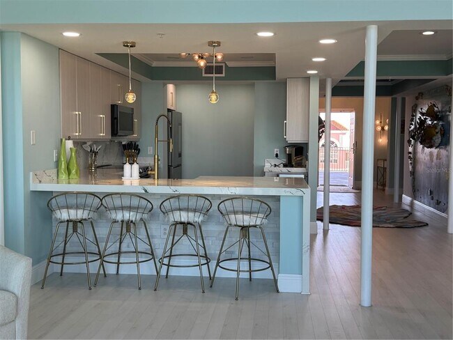 Building Photo - 200 Ocean Crest Dr