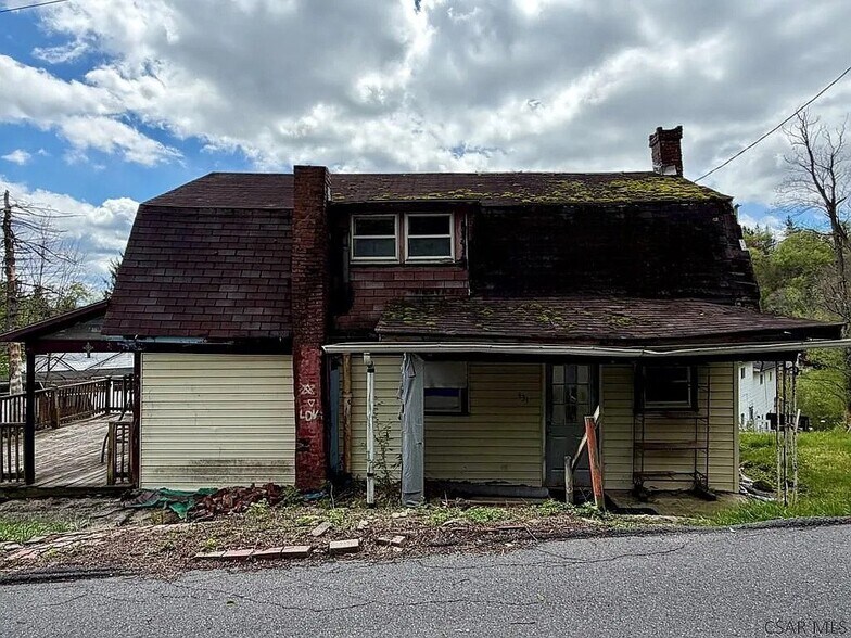 Building Photo - 431 Finch St