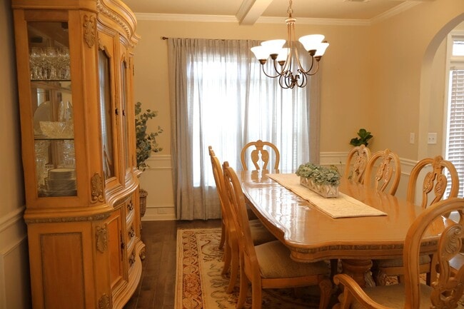 Building Photo - 202 Ermon Ct