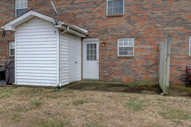 Building Photo - 363 Peabody Dr