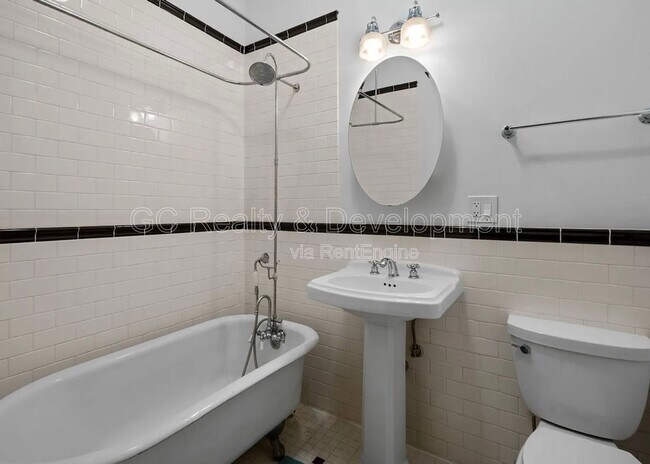 Building Photo - 4923 S Vincennes Ave