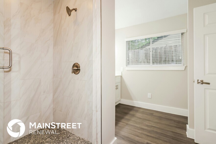 Building Photo - 4515 Sylvan Glen Dr