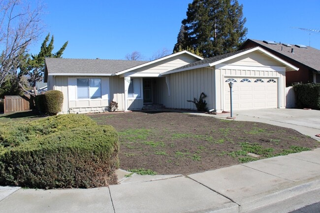 Building Photo - Beautiful 3 Bed, 2 Bath Single Story in Great Livermore Location