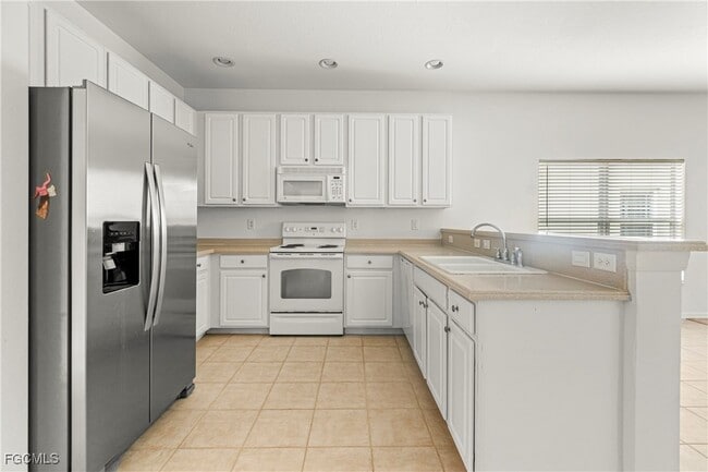 Building Photo - 9240 Gladiolus Preserve Cir