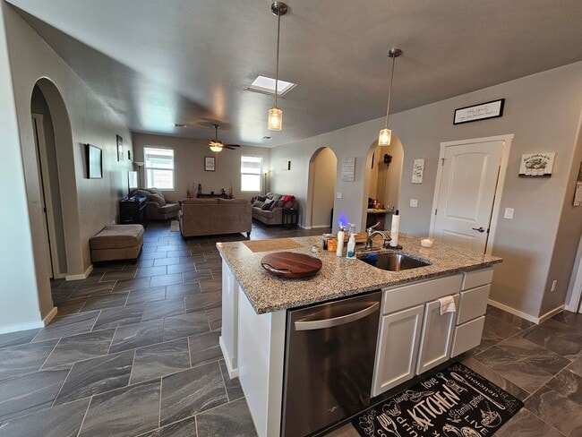 Building Photo - 2022 Home with Split Bedroom Layout & Beau...