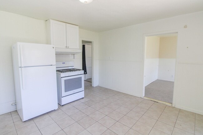 Building Photo - 1 Bed, 1 Bath Cottage in Grover Beach