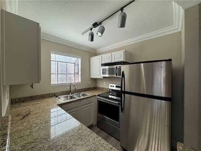 Building Photo - 4050 Pacific Harbors Dr