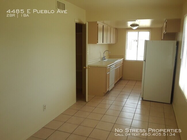 Building Photo - 2 Bed Condo off 44th St and Broadway!