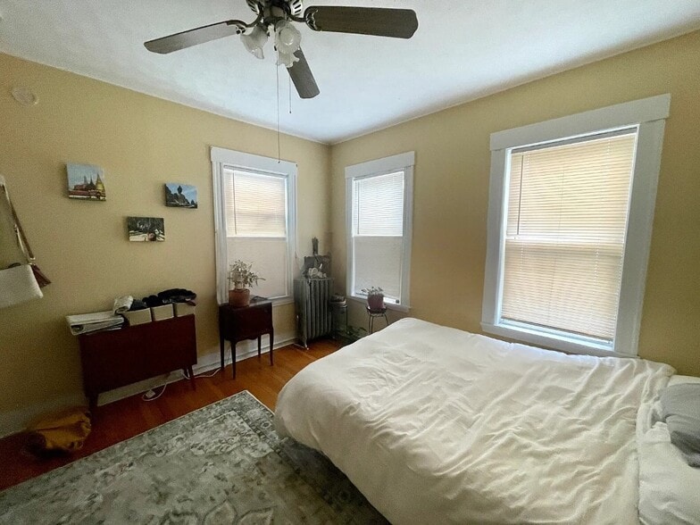 Building Photo - 123 Winthrop St