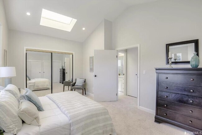 Building Photo - 504 Arguello Blvd