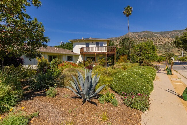 Building Photo - 1121 Mercer Ave